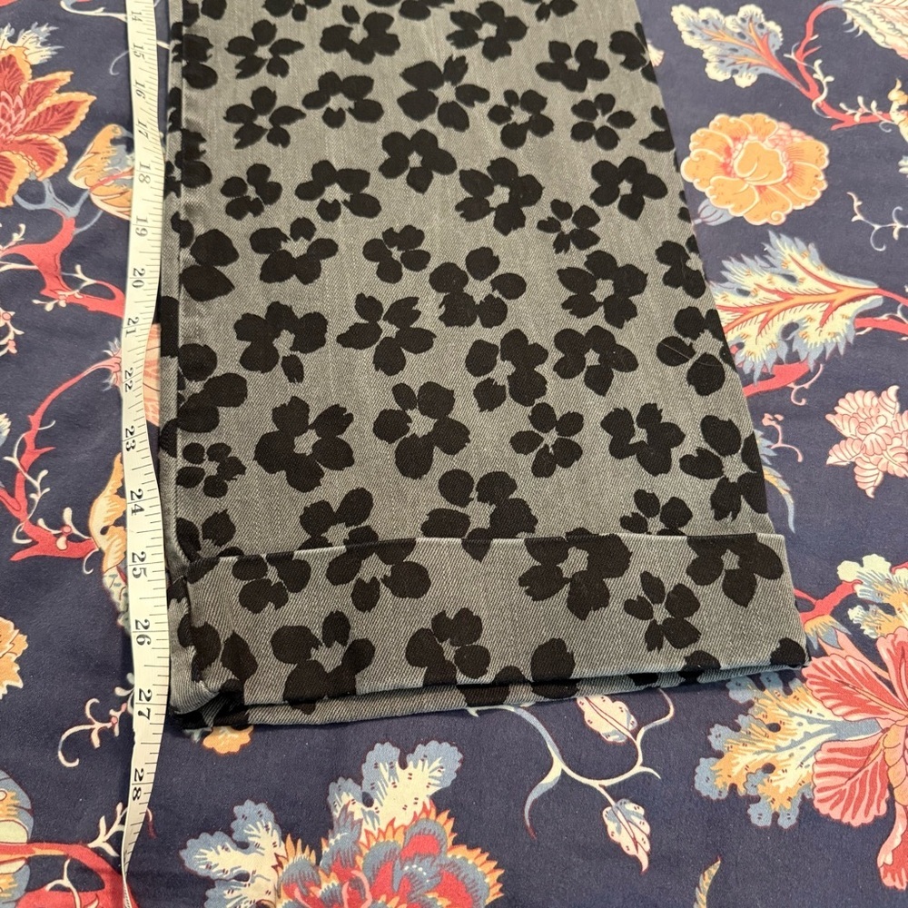 Kitri Faith Floral Print Trouser Jeans in Grey/ Black Wide Leg Cuffed size 10 - Picture 11 of 11